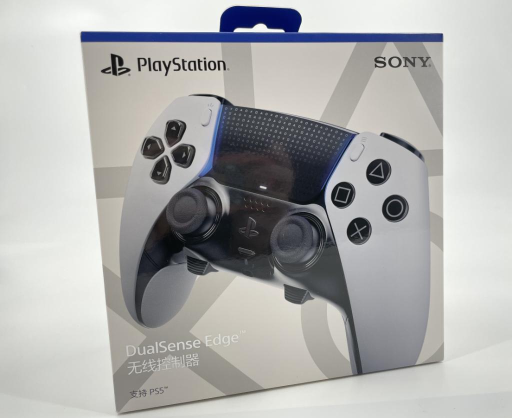 PS5精英手柄开箱:与DualSense手柄外形