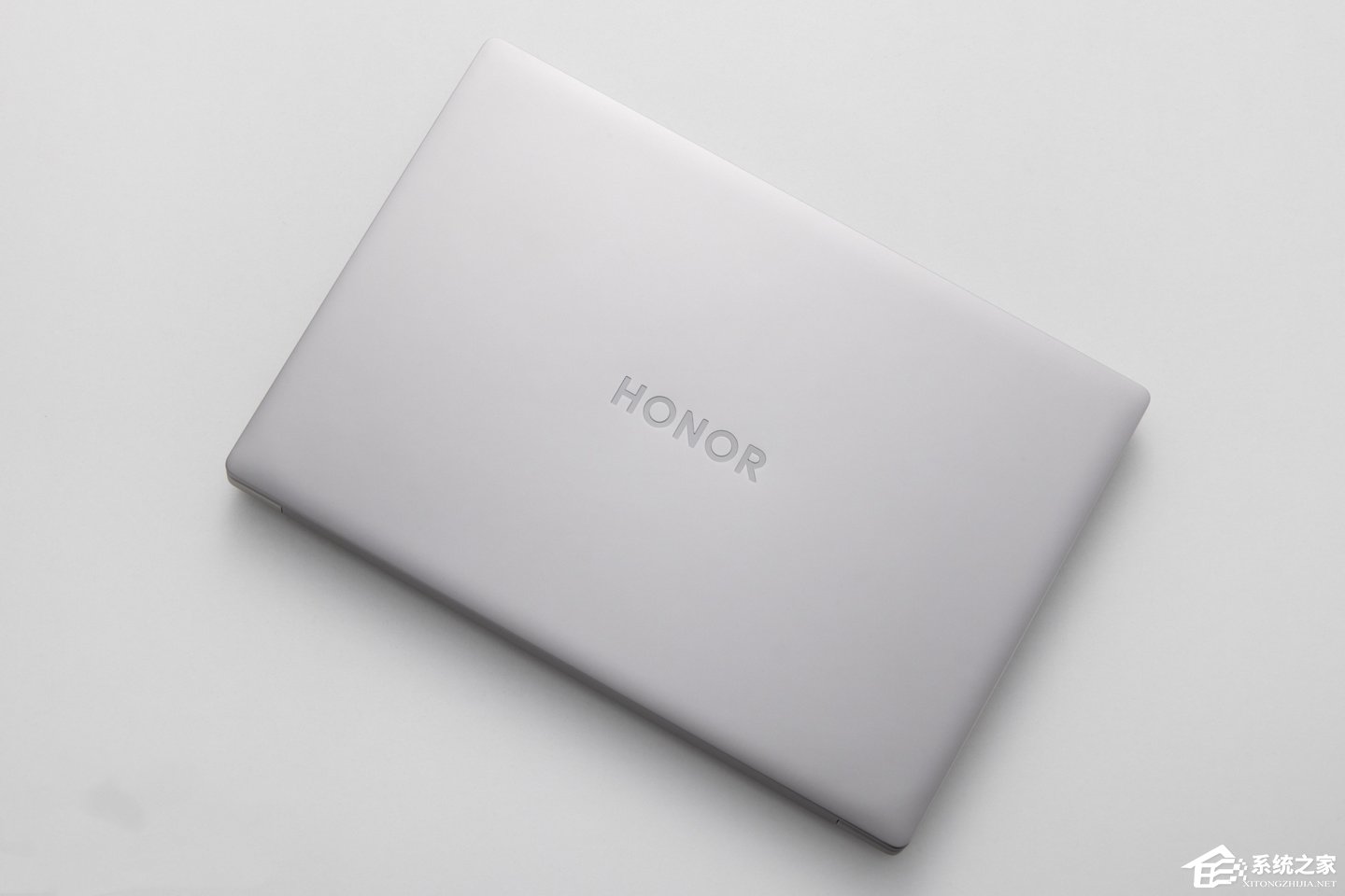 荣耀 MagicBook 16 2026 轻薄本 ：巨量