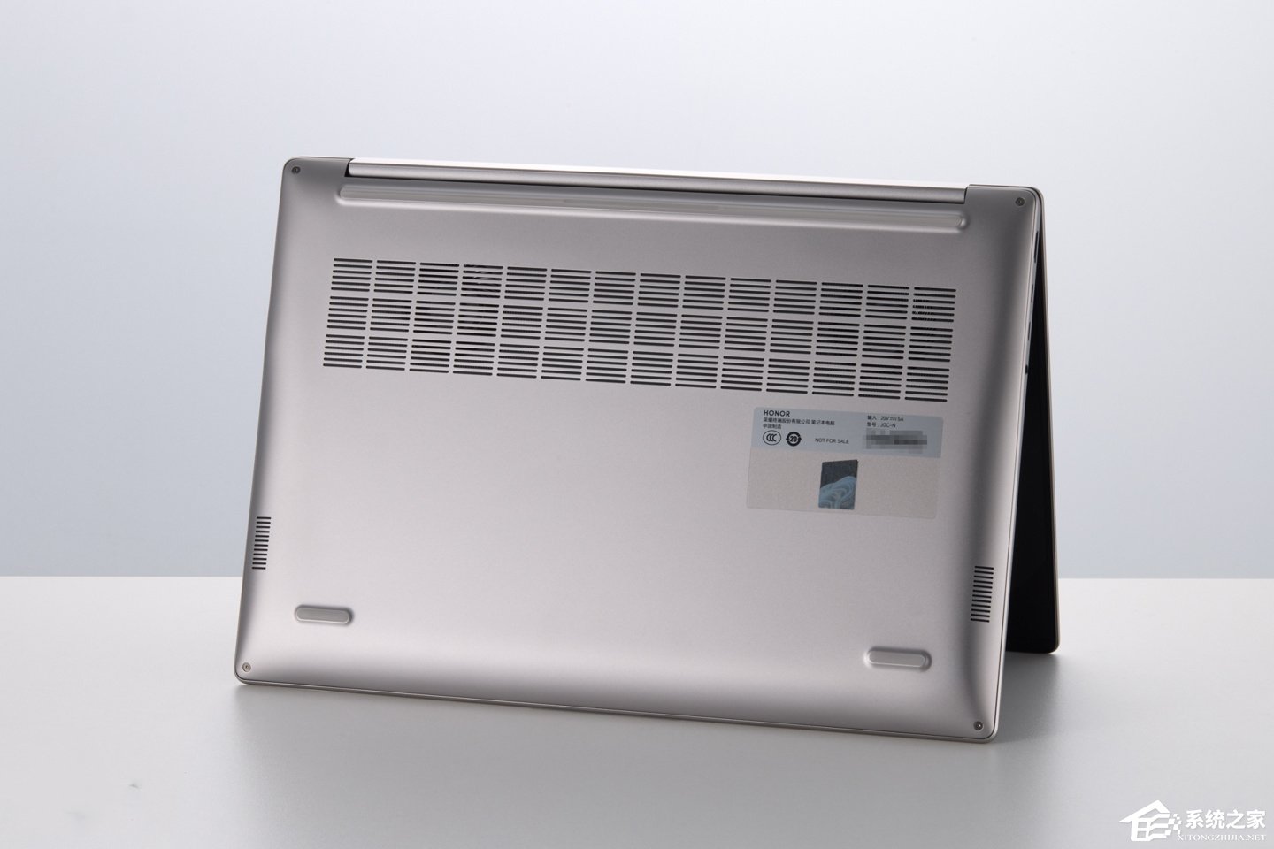 荣耀 MagicBook 16 2026 轻薄本 ：巨量