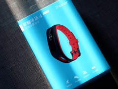荣耀手环4 Running版值不值得买？荣耀手环4 Running版上手体验评测
