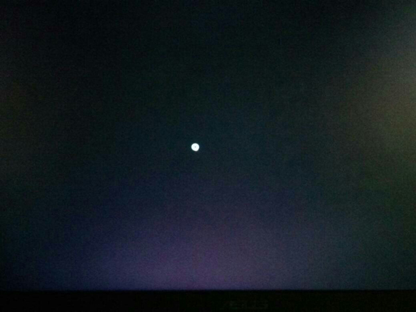 Win10开机黑屏30秒后才能进入系统怎么办？