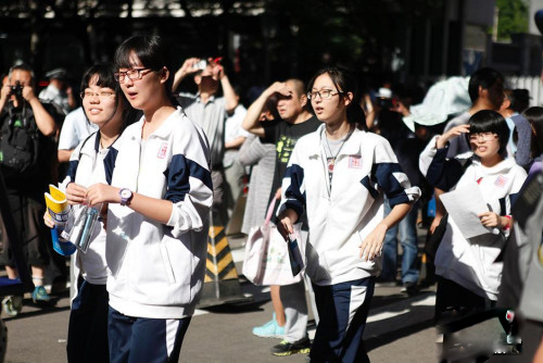 940万考生今天参加“史上最严”高考 多地高考报名人数下降