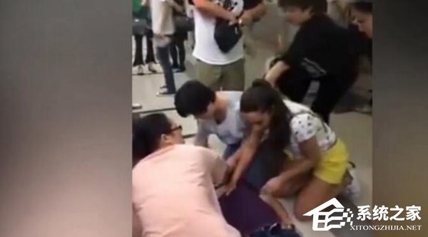 天涯论坛副主编金波猝死：三名乘客未能将其抢救回来