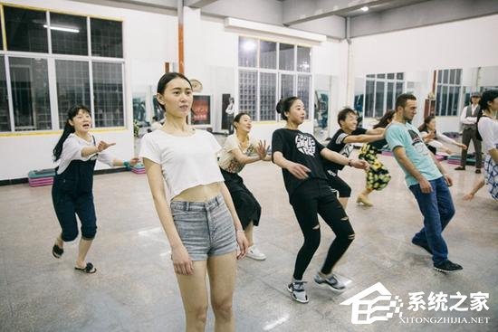 义乌“淘宝大学”开设“网红专业” 电商网络模特班诞生
