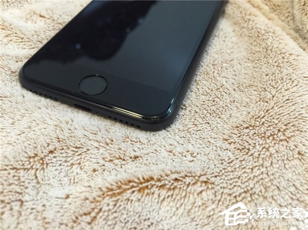 亮黑色iPhone7/Plus掉漆了怎么办？补漆笔轻松修补