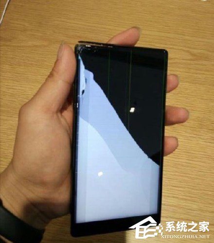 小米MIX全球第一摔：屏幕和陶瓷边框都裂了