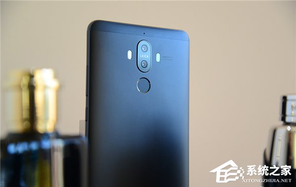 华为Mate 9曜石黑版开箱图赏：这次黑的亮眼