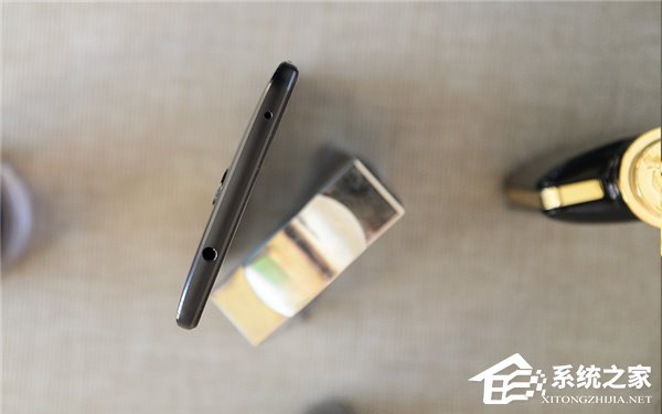华为Mate 9曜石黑版开箱图赏：这次黑的亮眼