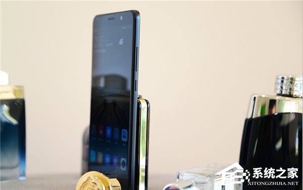 华为Mate 9曜石黑版开箱图赏：这次黑的亮眼