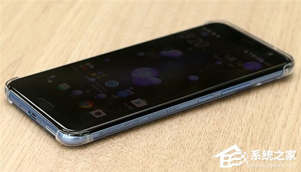 HTC U11开箱图赏：“炫蓝银”闪闪惹人爱