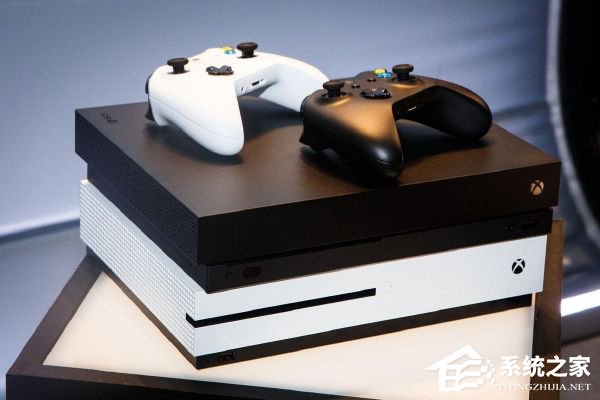 史上最小的Xbox One主机？外媒发布Xbox One X和One S新旧主机对比照