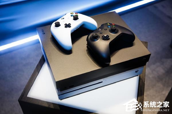 史上最小的Xbox One主机？外媒发布Xbox One X和One S新旧主机对比照