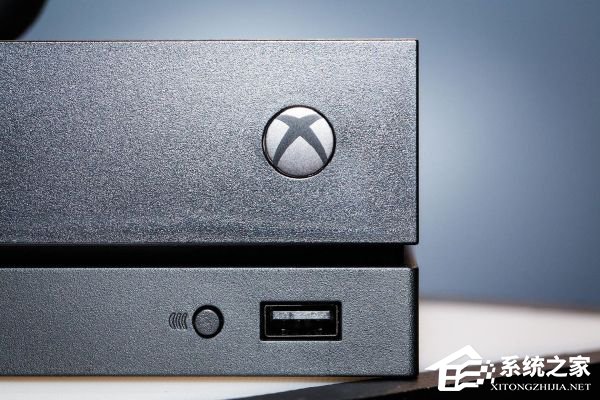 史上最小的Xbox One主机？外媒发布Xbox One X和One S新旧主机对比照
