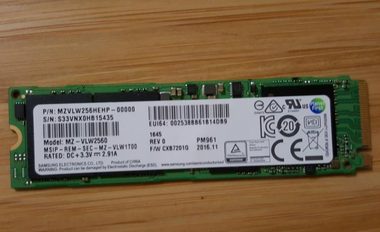 酷睿 i7 7700K四核/8G/影驰 GTX1080独显高端游戏电脑