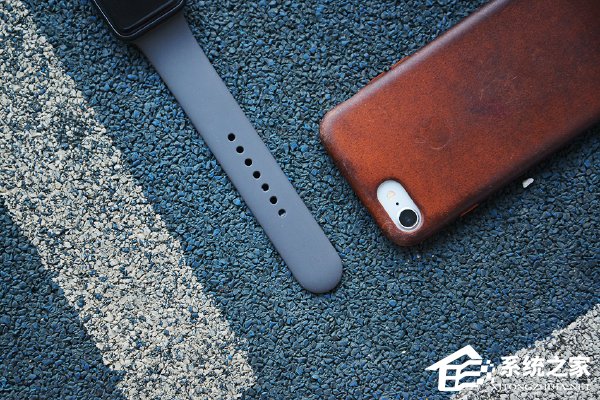 苹果Apple Watch Series 3开箱图赏：抢眼小红点