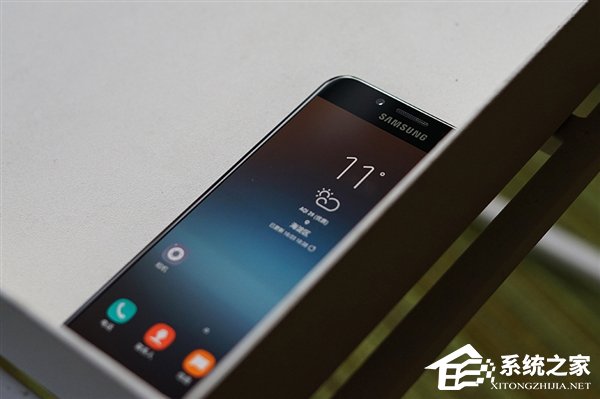 1999元！三星第二款双摄机Galaxy C8真机图赏