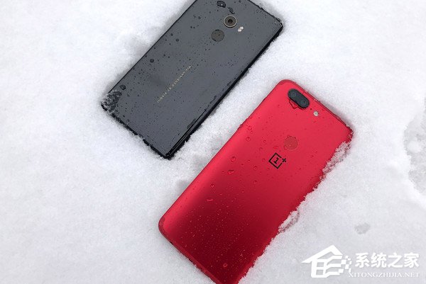 买一加5T还是小米MIX2?小米MIX2和一加5T跑分对比