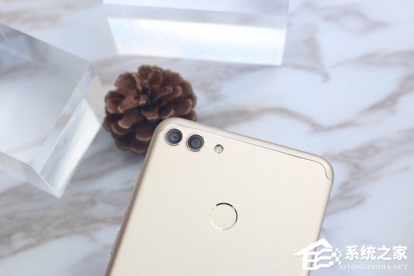 华为畅享8 Plus怎么样好用吗？华为畅享8 Plus体验评测