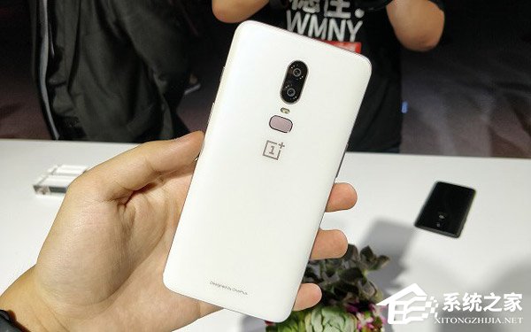 买一加5T还是一加6？OnePlus 6和OnePlus 5T对比评测