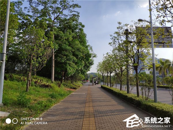 小米8好不好？小米8亮蓝版真机上手体验评测