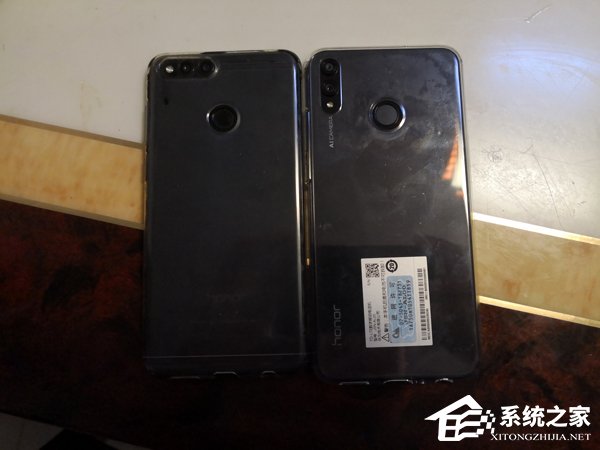 买华为荣耀8X还是7X？荣耀7X和荣耀8X外观对比