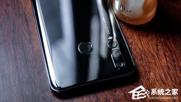 华为nova 4手机怎么样？华为nova 4手机上手评测