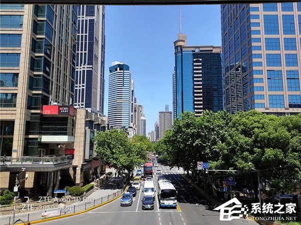 中兴放出天机Axon 10 Pro 5G “20倍混合变焦”样张