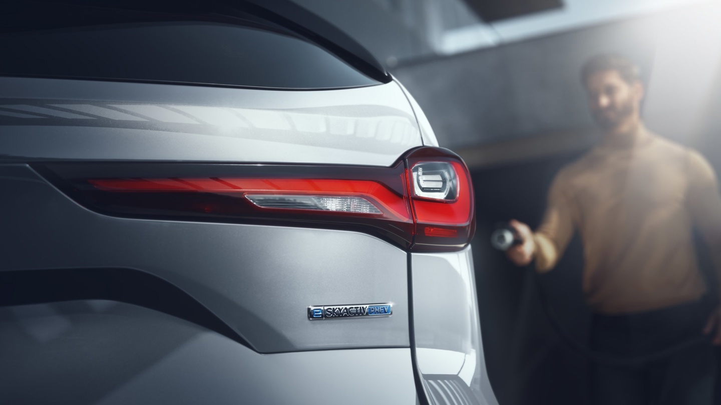 马自达发布 CX-90 预告，新车将于 2023