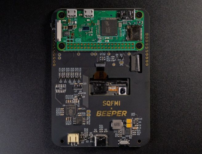 Beepberry 袖珍电脑套件发布：黑莓键盘