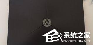 联想拯救者如何开启背后logo灯？